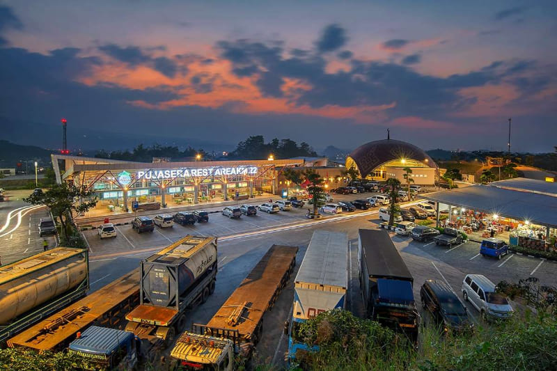 Rest Area Tol Semarang - Surabaya