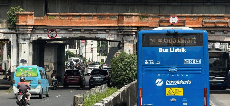 Bus Listrik Damri