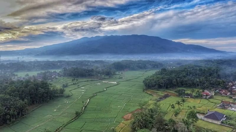 Gunung Cakrabuana
