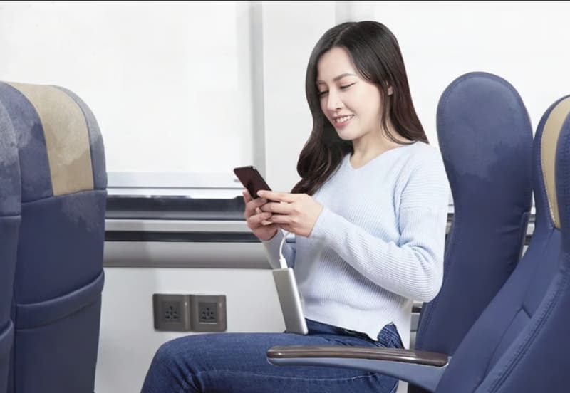 Penggunaan Powerbank di Kereta