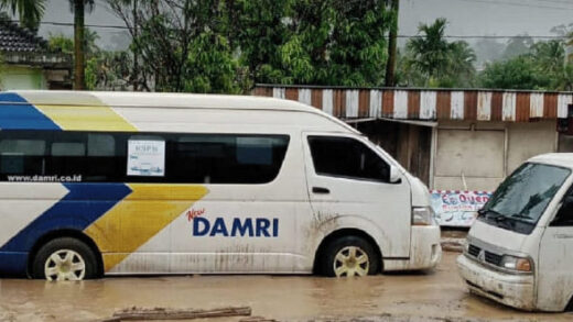 DAMRI Bencana Sumatra
