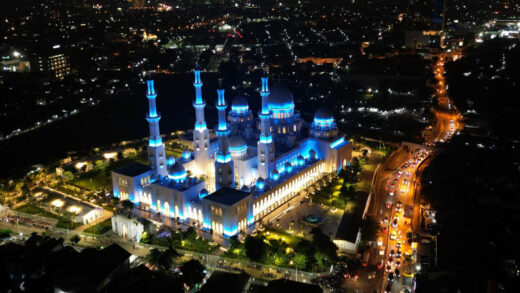Masjid Raya Sheikh Zayed Solo