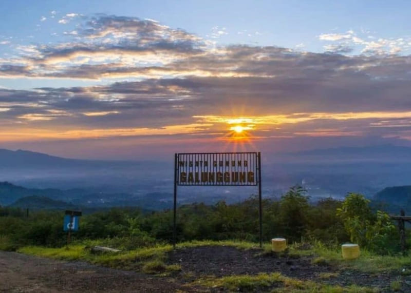 Gunung Galunggung Tasikmalaya