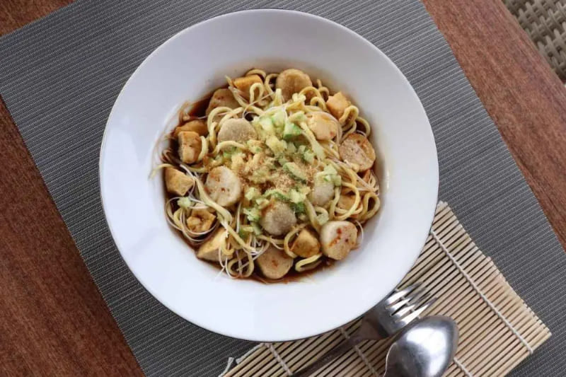 Rujak Mie