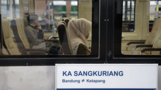 KA Sangkuriang