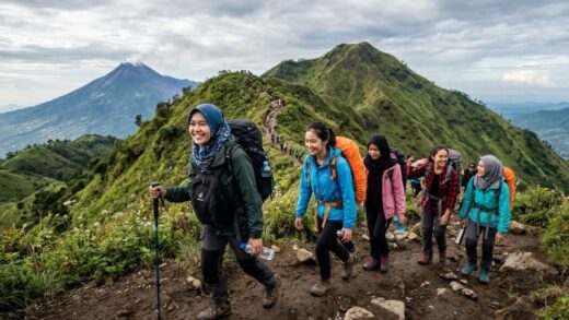 Pendaki Wanita Cantik