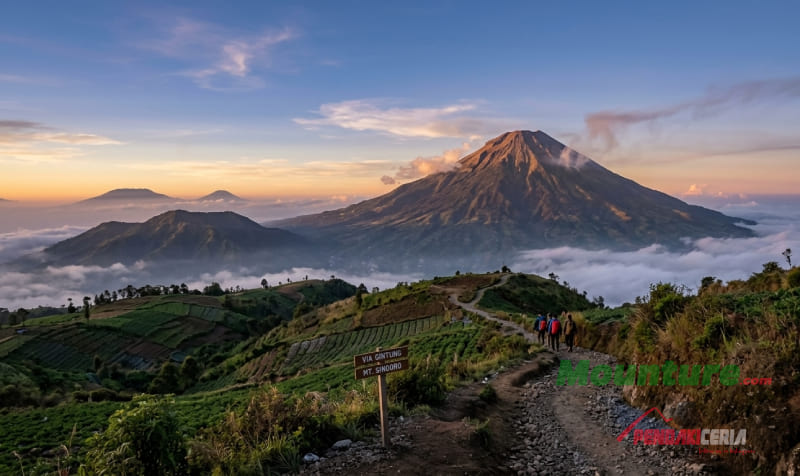 Sindoro via Gintung
