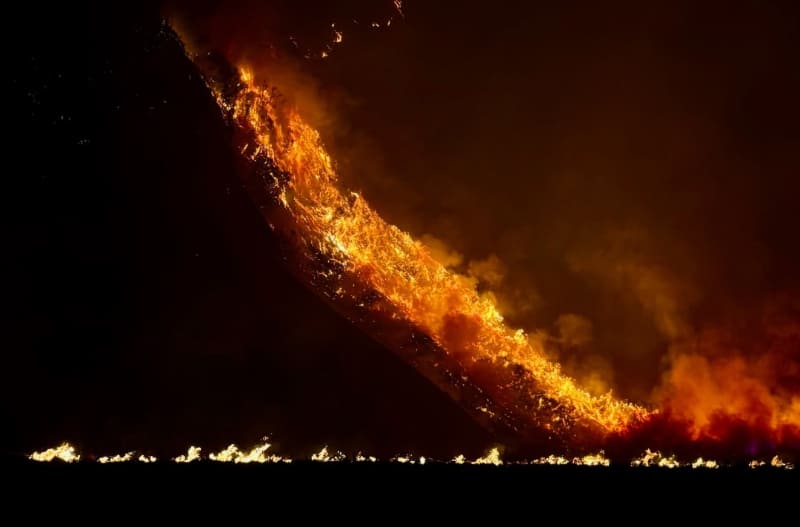 Gunung Bromo Terbakar
