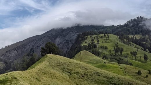Gunung Lincing Jawa Timur