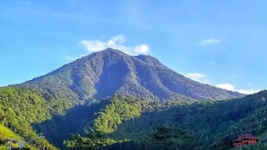 Gunung Djadi