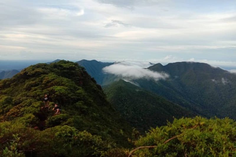 Puncak Kahung 